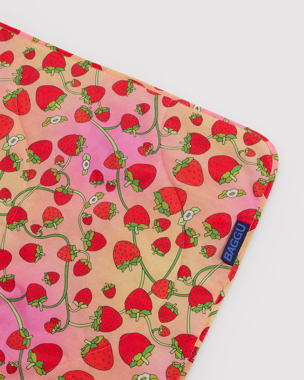 Everyday Carry Puffy Picnic Blanket - Strawberry