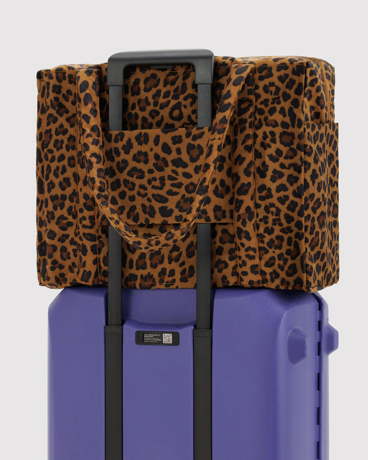 Lightweight Utility Cloud Carry-on -