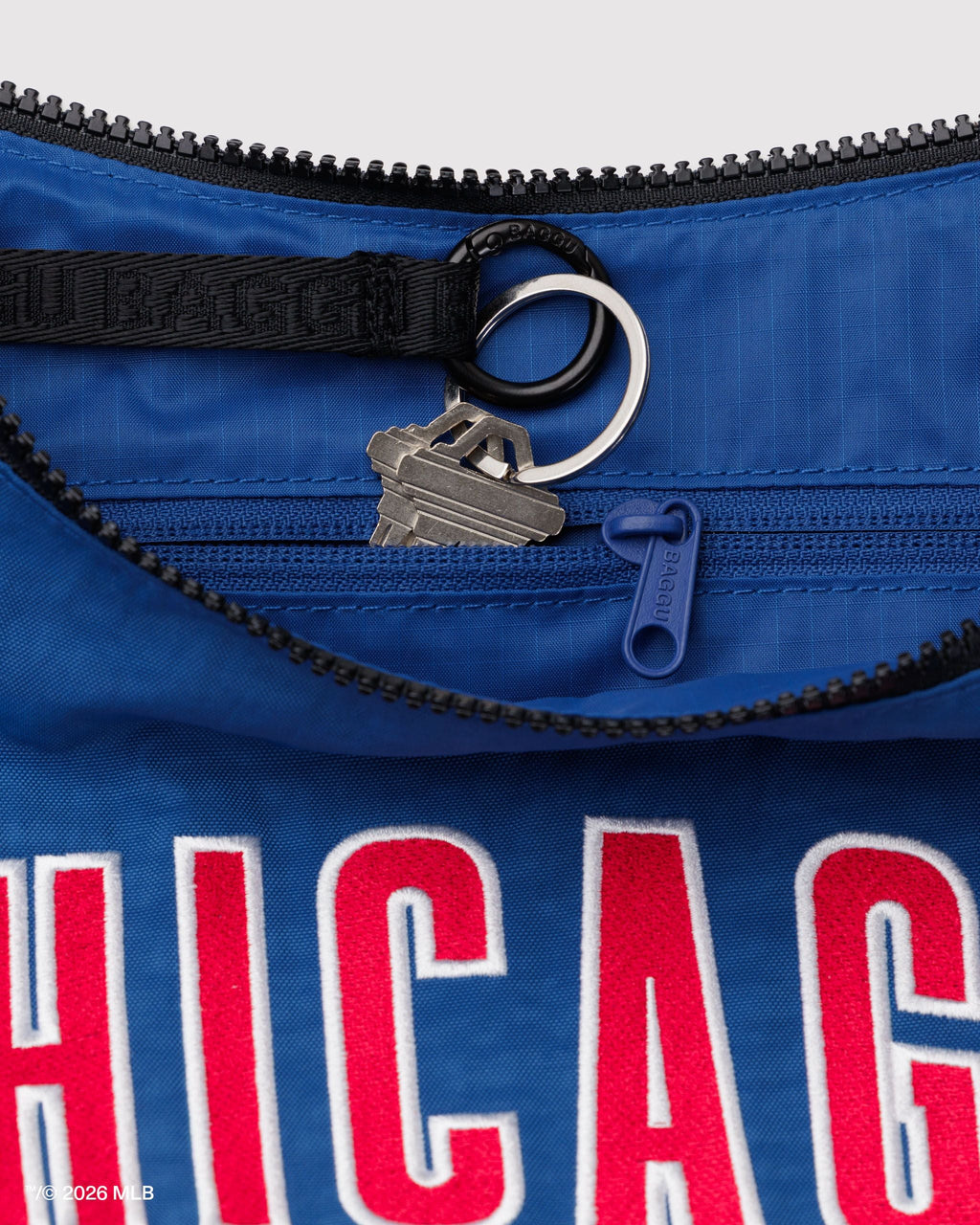 Versatile Carry Medium Nylon Crescent Bag - Chicago