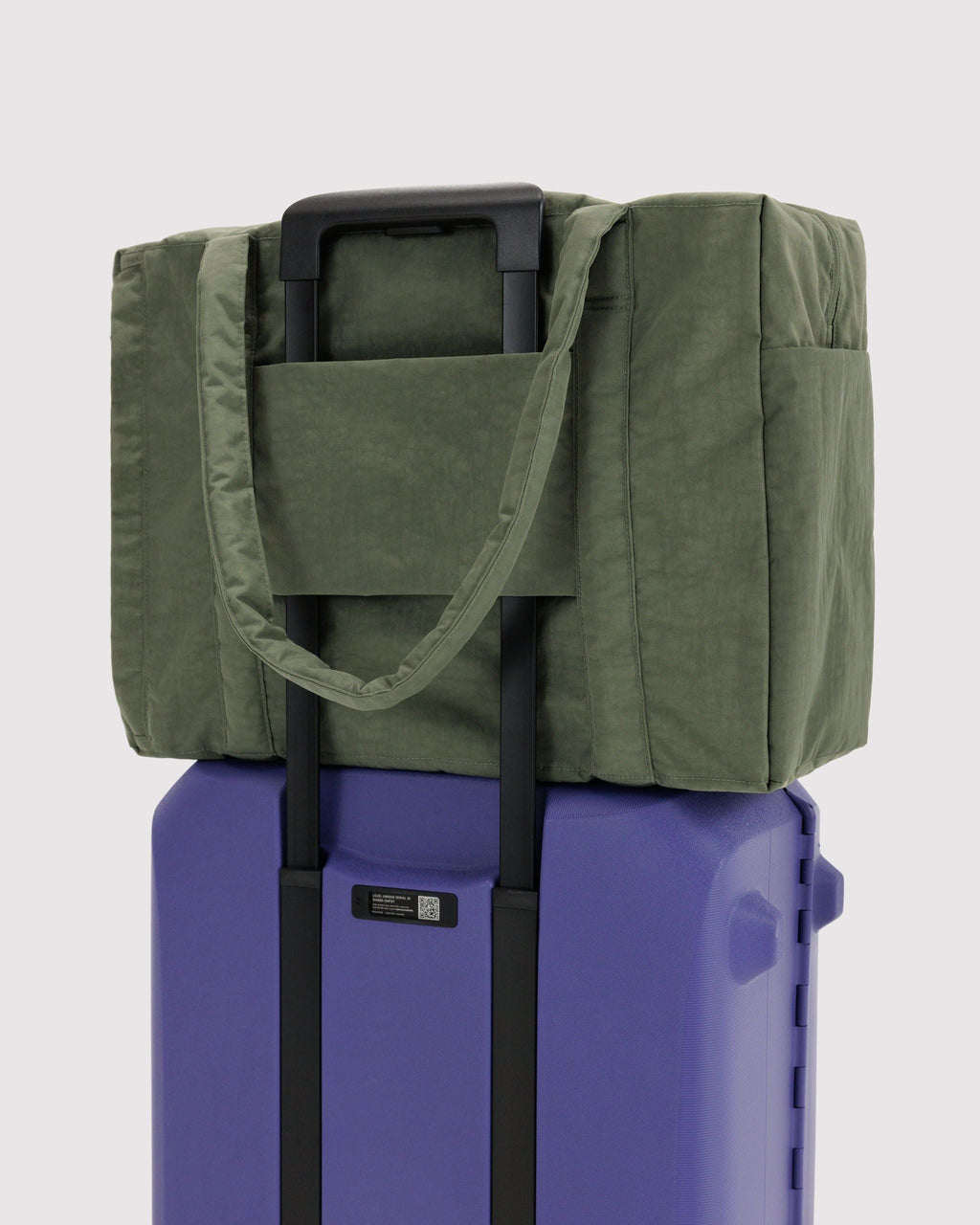 Lightweight Utility Cloud Carry-on -