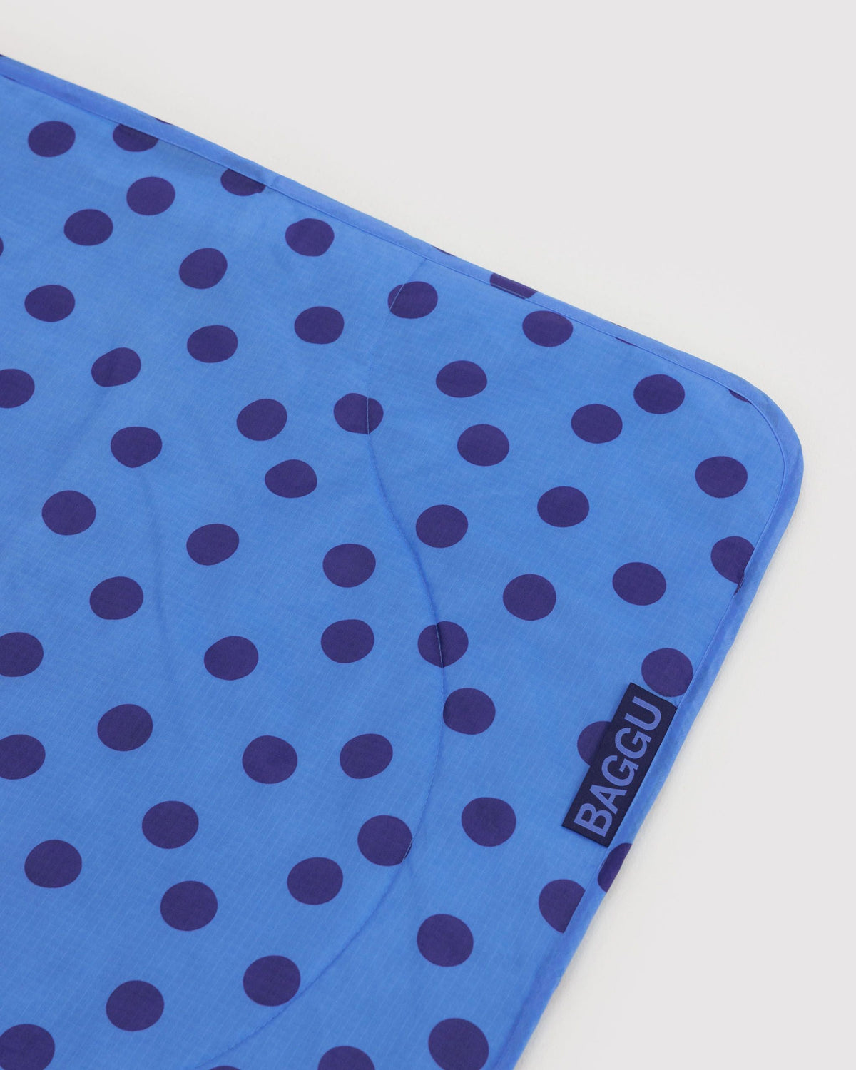 Daily Travel Puffy Picnic Blanket - Blue Polka