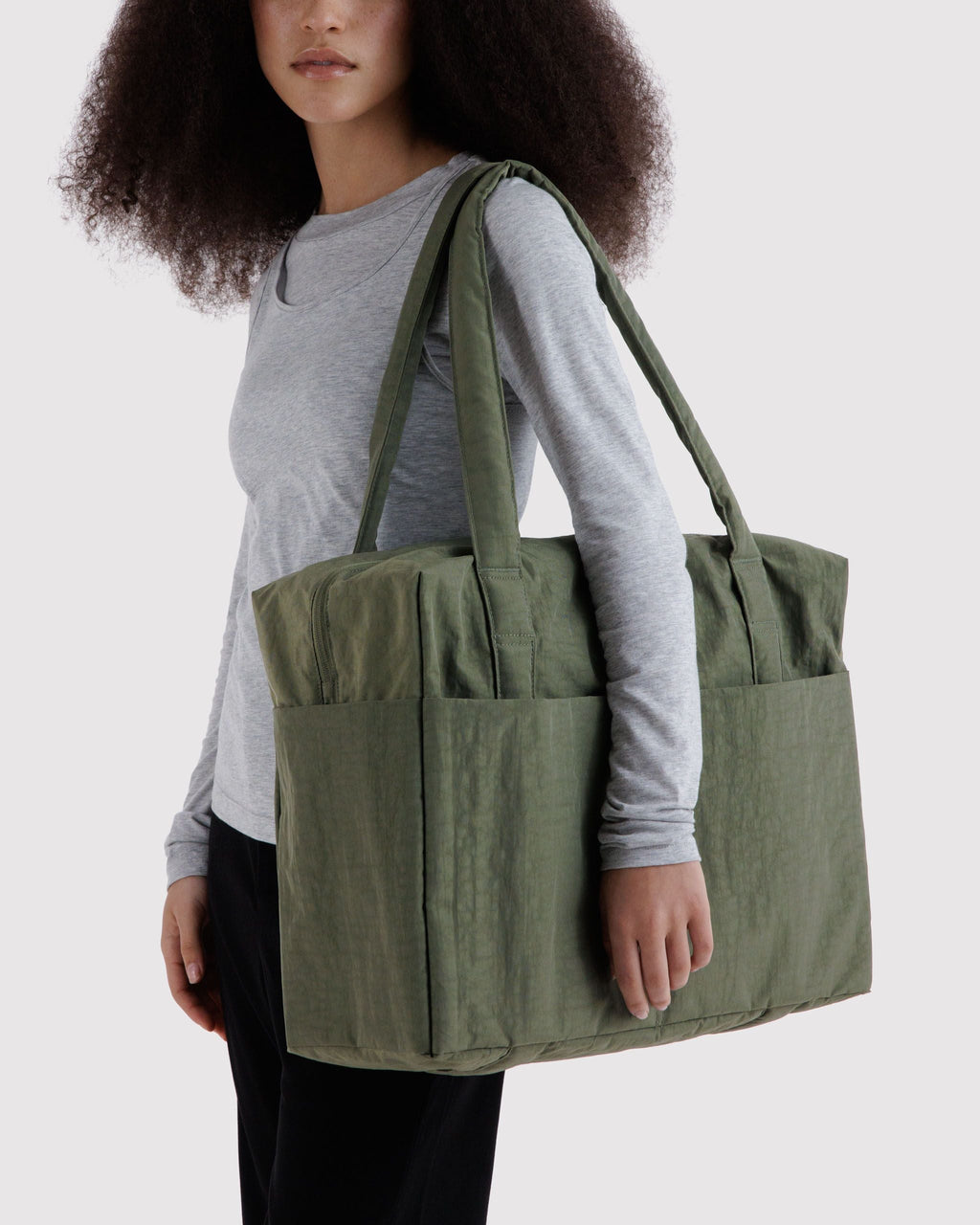 Lightweight Utility Cloud Carry-on -